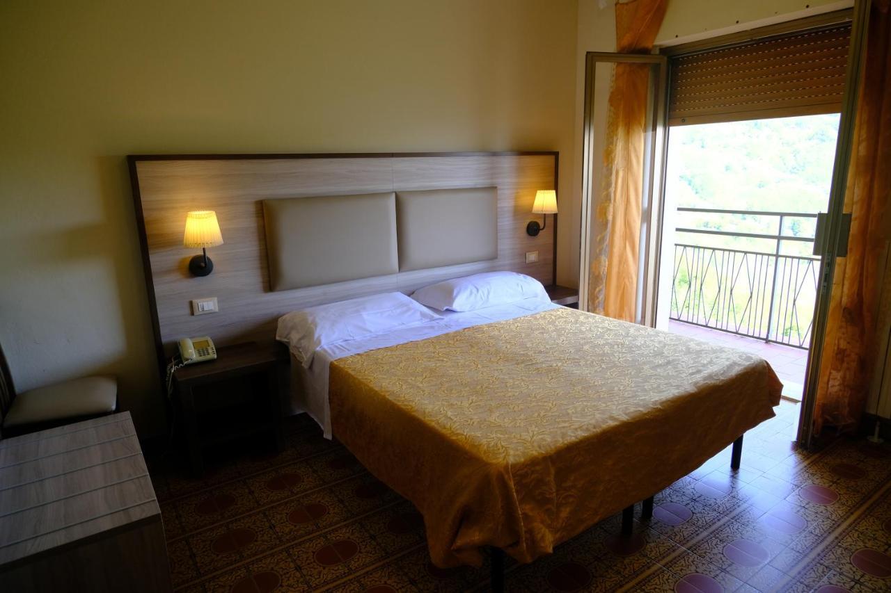 Aparthotel Amelia Dream View Momigno Kültér fotó